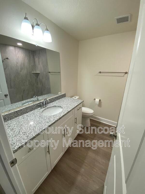 Palm Harbor House: 768 16th St