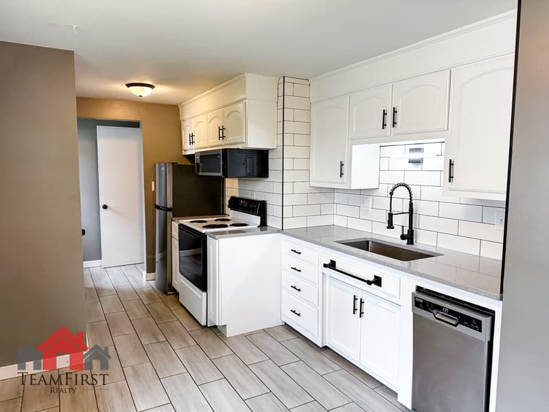 Green Bay House: 1444 Pilgrim Street