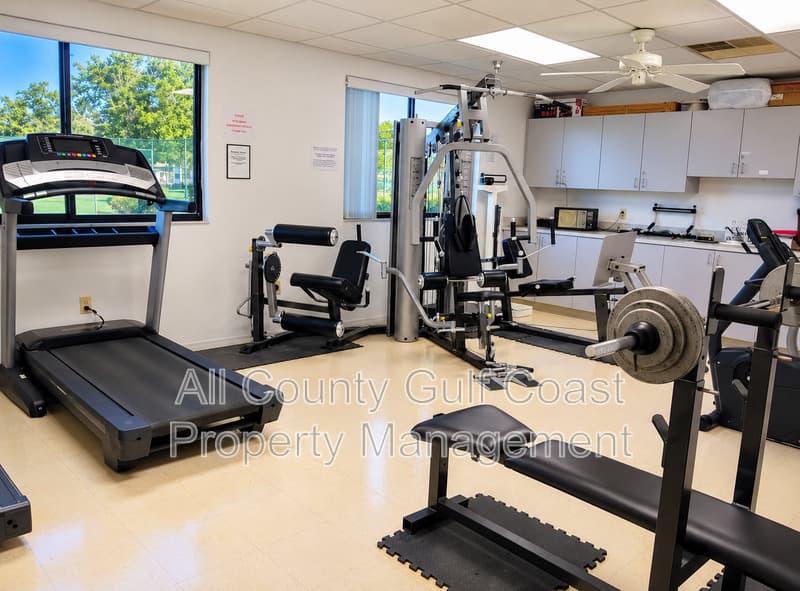 Parrish House: 9808 Cape Haze Cir