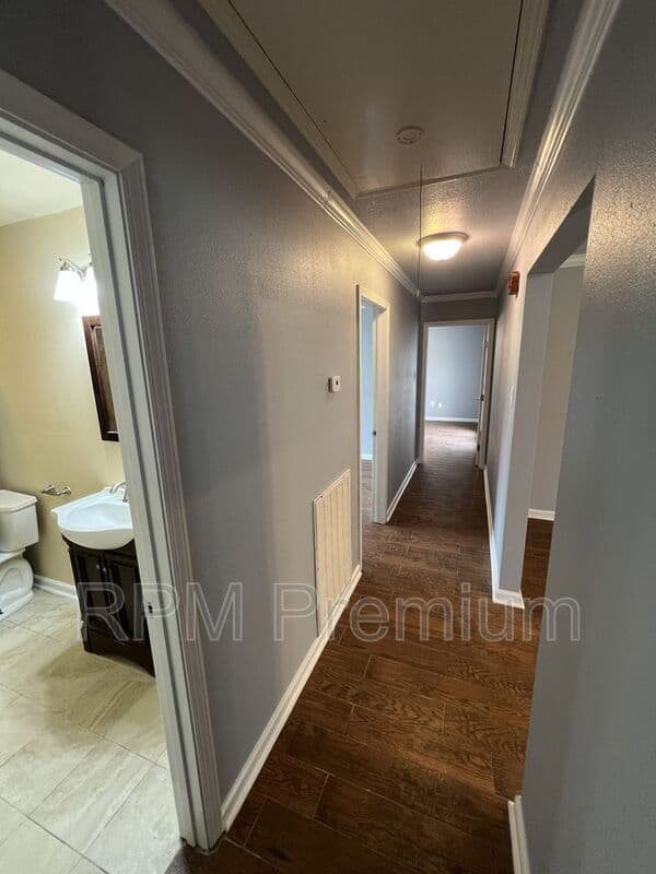 Baton Rouge House: 7516 Vice President Dr.