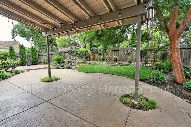 Gold River House: 2173 Roaring Camp Drive