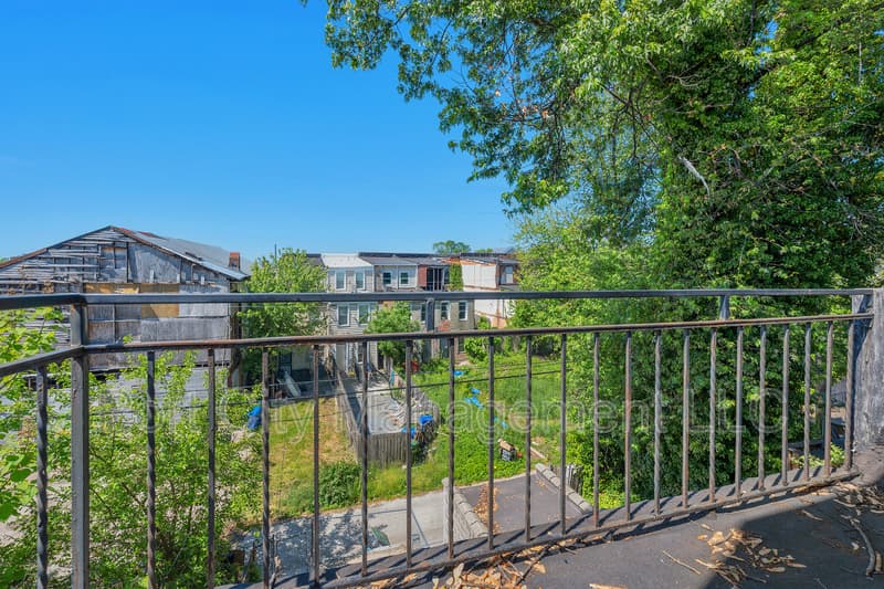 Baltimore Townhome: 2534 McCulloh Street