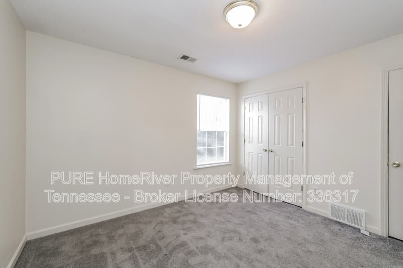 Memphis House: 4816 Pine Forrest Dr