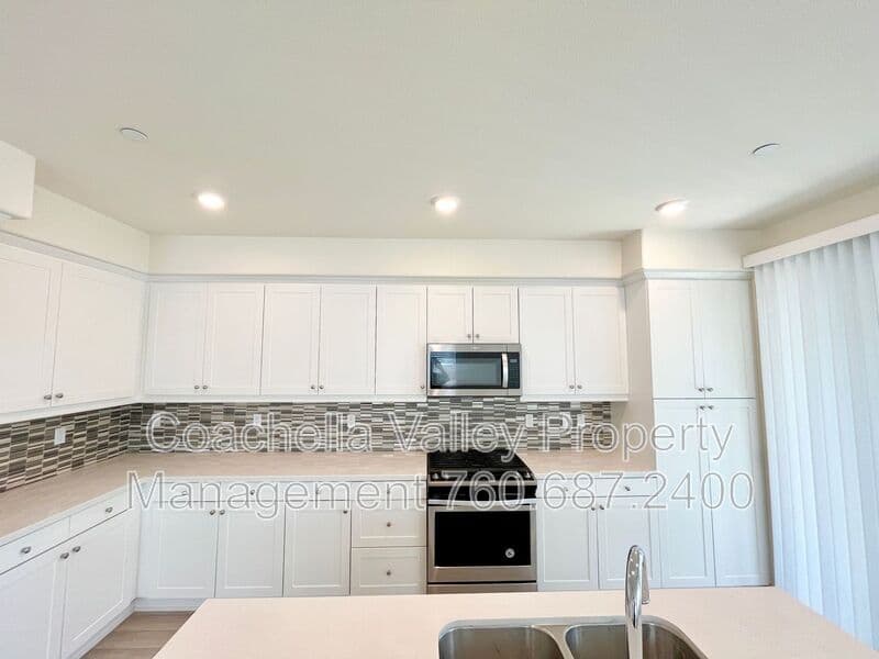 Indio House: 84443 Passagio Lago Way
