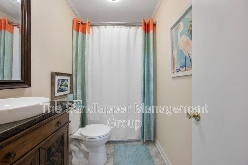 Charleston House: 1652 Boone Hall Drive