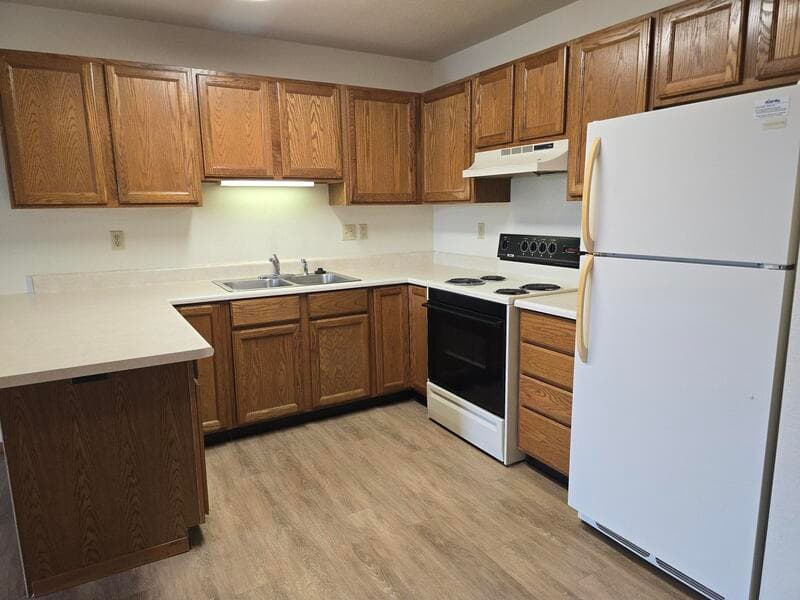 Seymour Condo: 230 Robbins Street - 6