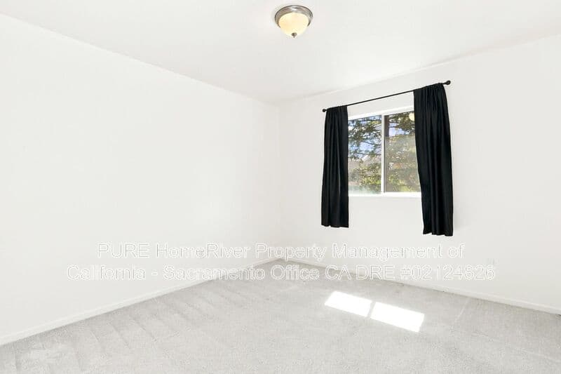 Davis House: 2224 Glacier Dr