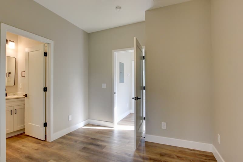 Guthrie House: 230 3rd Street