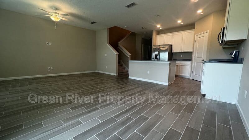 Jacksonville House: 10361 Benson Lake Dr