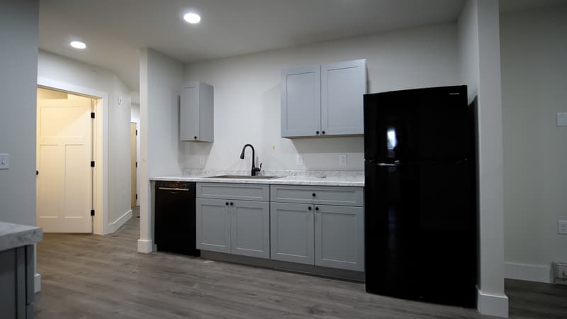 Burlington Condo: 15 Hungerford Terrace, Unit 1