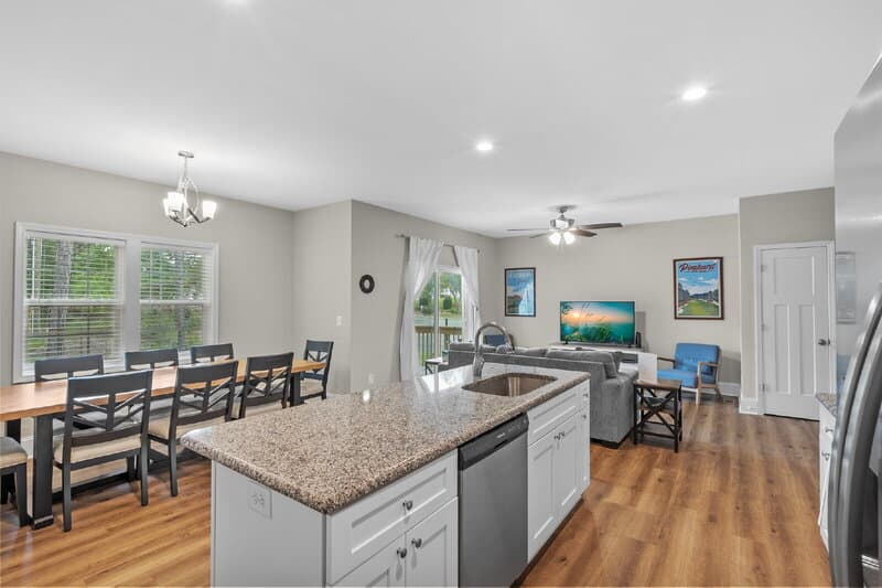 Aberdeen Townhome: 881 Ducks Lndg