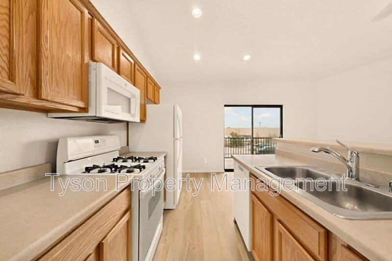 Rio Rancho House: 4209 Ridgeway Ct SE