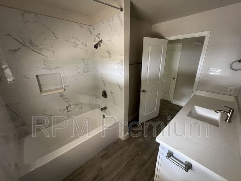 Baton Rouge House: 10444 Browning Dr.