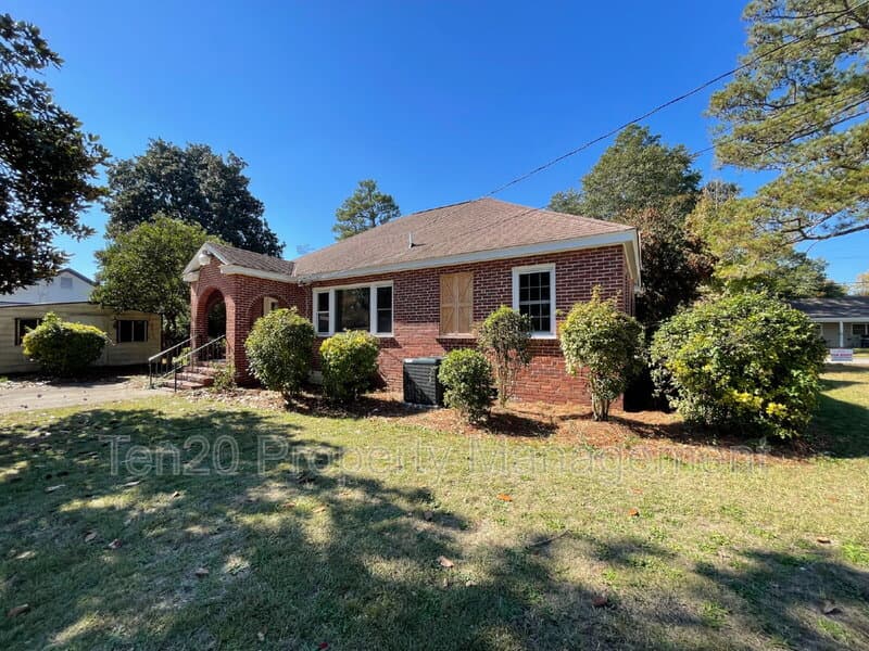Phenix City House: 1720 19th Avenue