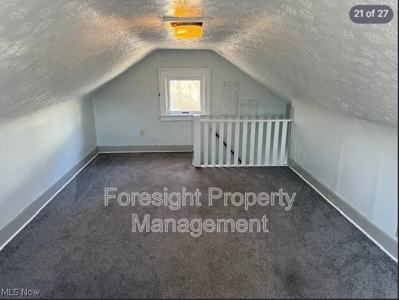 Akron House: 692 West Thornton Street