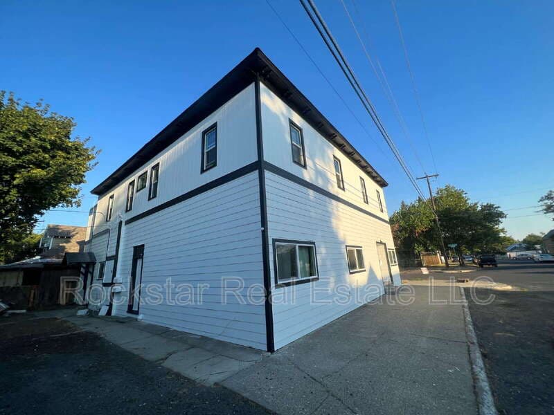 Spokane Condo: 2902 N Cedar St