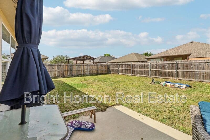 Fort Worth House: 8221 Mule Deer Run