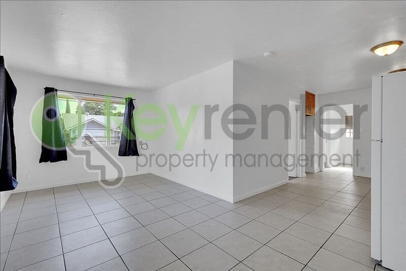 Sacramento House: 4806 Yosemite Avenue