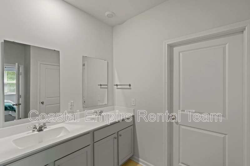 Richmond Hill House: 41 Gypsea Lane