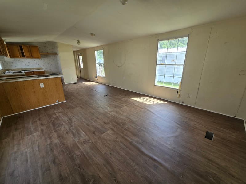 Fayetteville House: 2416 Cattail Cir