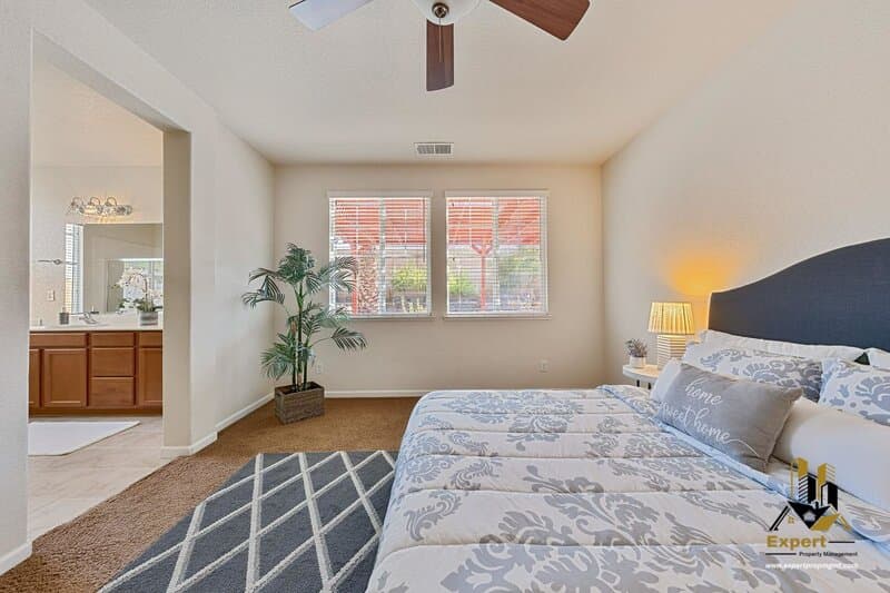 Lincoln House: 1836 Portello Way