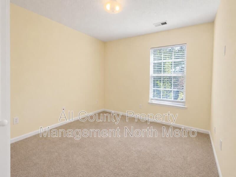 Cumming Townhome: 135 Primrose Drive