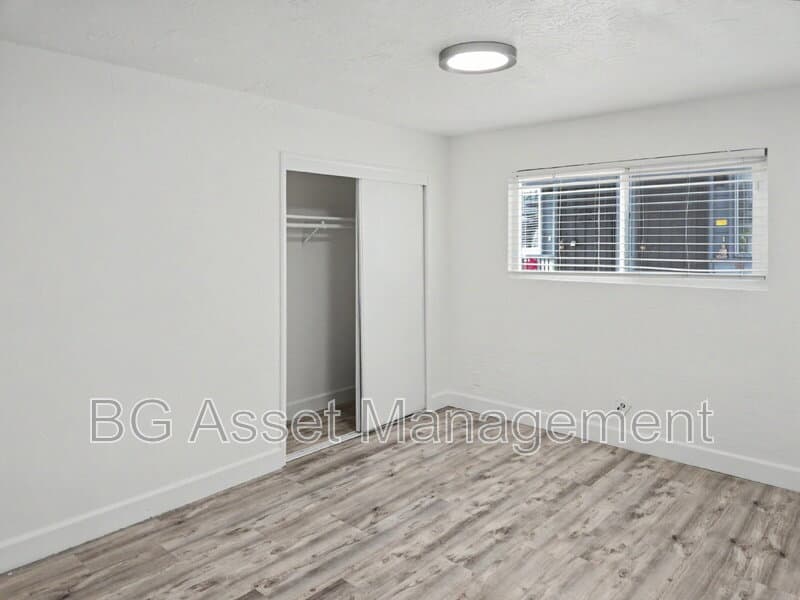 Richmond Condo: 1448 Merced St