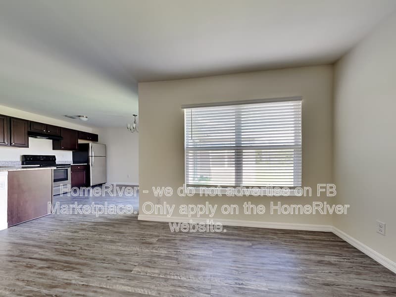 Englewood Condo: 11063 Pendleton Ave