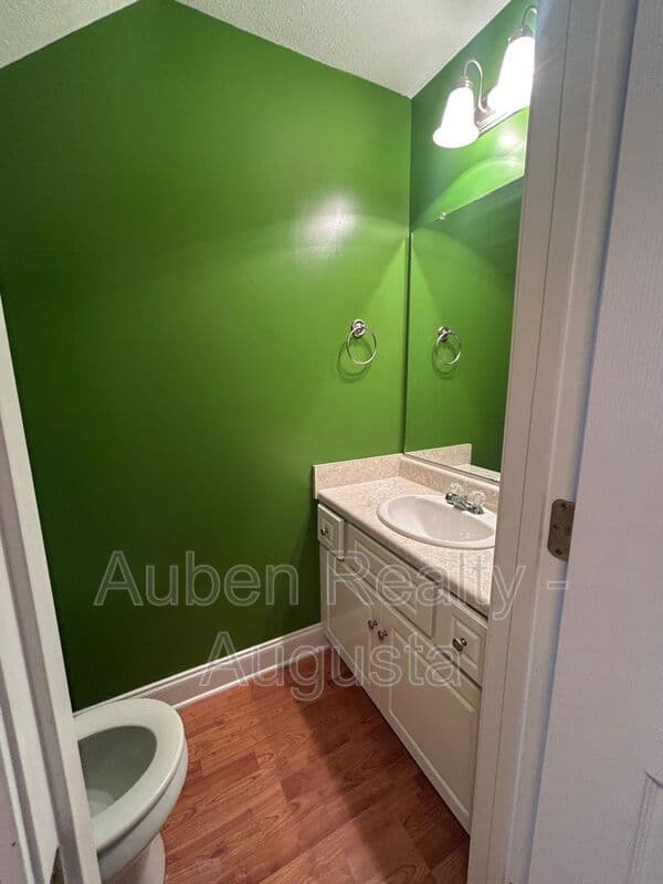 Augusta House: 2078 Reserve Lane