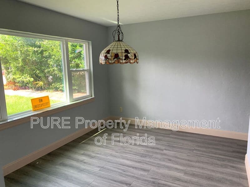 Silver Springs House: 5575 NE 30 St
