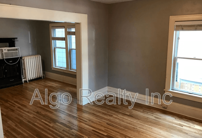 Minneapolis Condo: 3129 Grand Ave S - 1