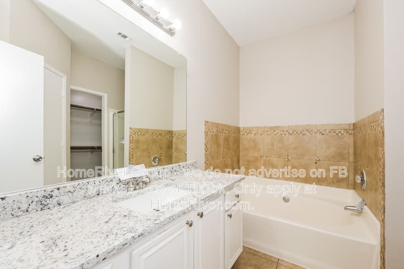 Duncanville House: 542 Alameda Ave