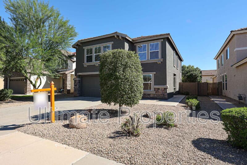 Surprise House: 11911 N 148th Ave