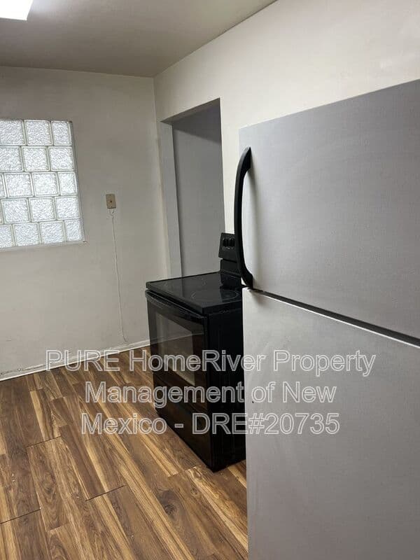 Albuquerque House: 10508 Love Ave NE
