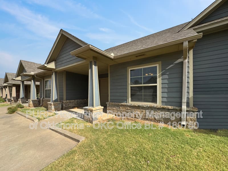 Oklahoma City House: 909 SW 92nd St