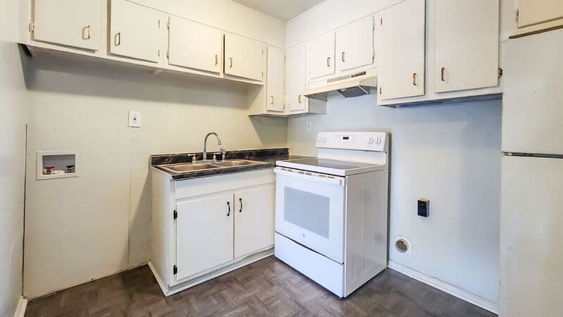 Birmingham Apartment: 928 53rd Street North