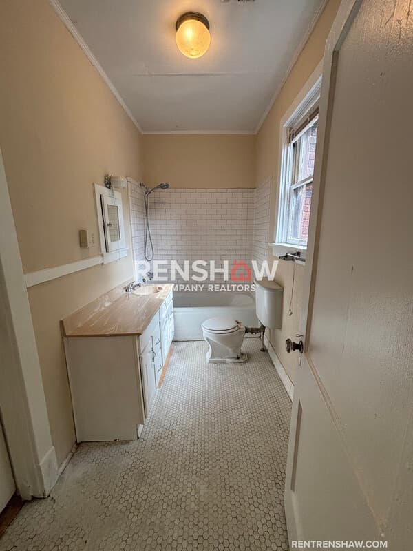 Memphis House: 234 Hawthorne St