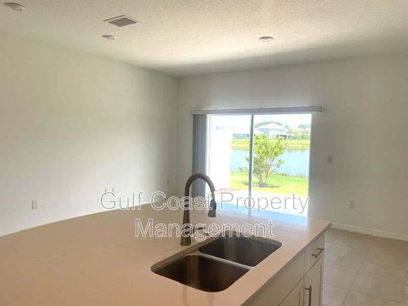 Nokomis House: 5730 Archipelago Street