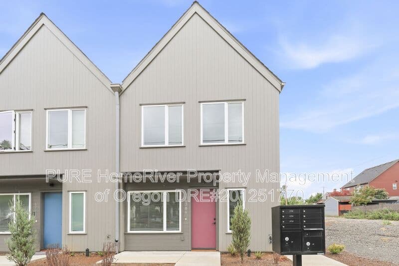 Portland House: 6786 N McKenna