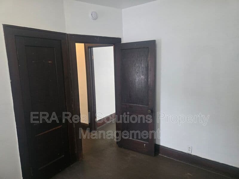 Cleveland House: 2282 Sartatoga Ave