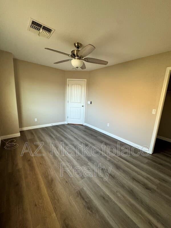Laveen House: 7165 S. 48th Glen