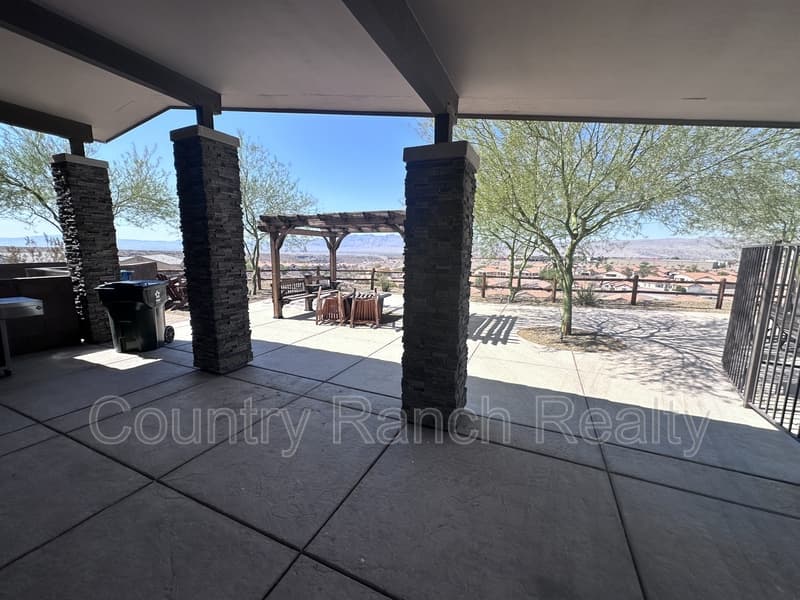 Bullhead City House: 2539 Bora Trail