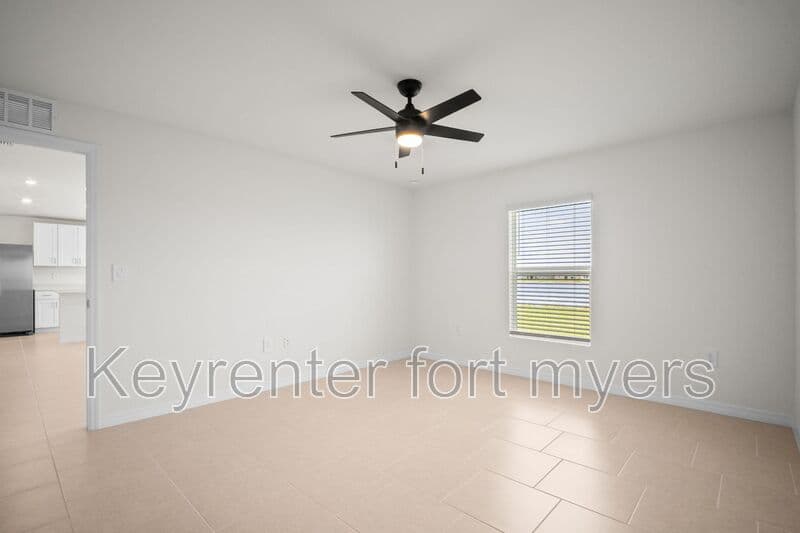 North Fort Myers House: 17633 Paradiso Way