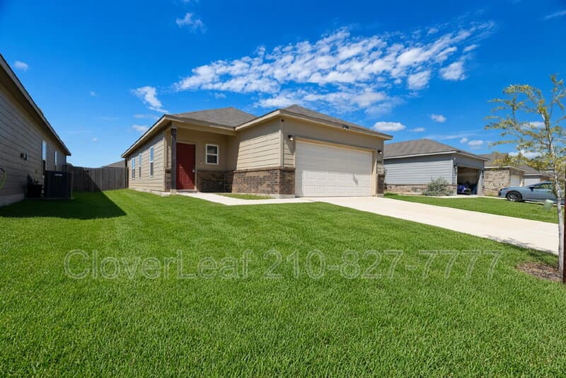 Elmendorf House: 14635 Hackamore Way