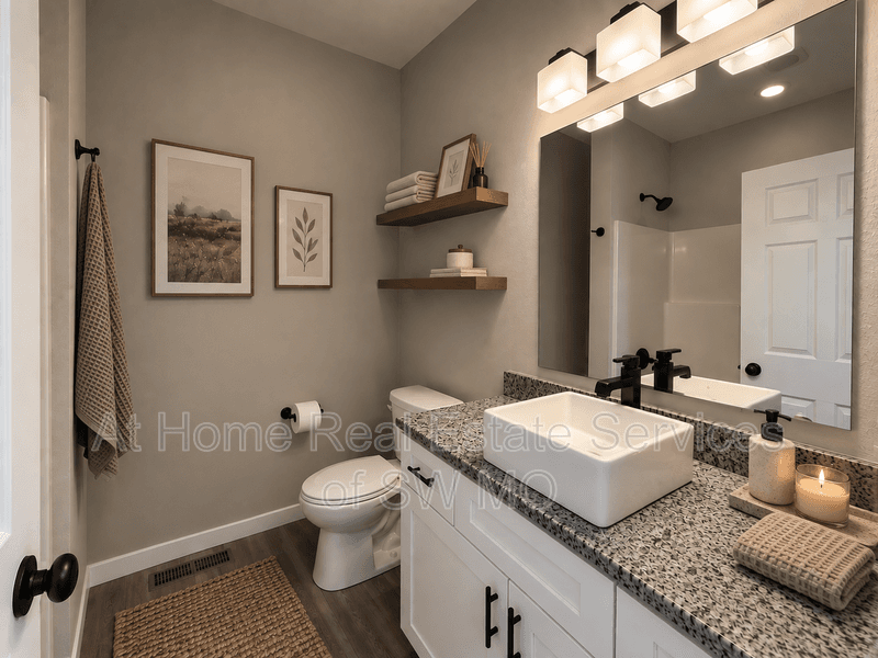 Springfield House: 5238 W Crestmere Dr