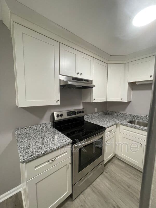 Portsmouth Condo: 2912 Wesley Street