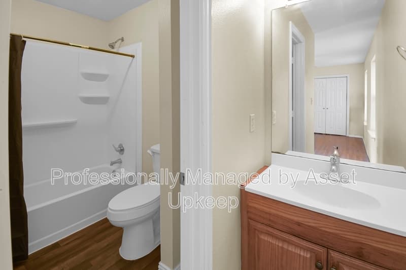 Dallas House: 5711 Arlington Park Drive
