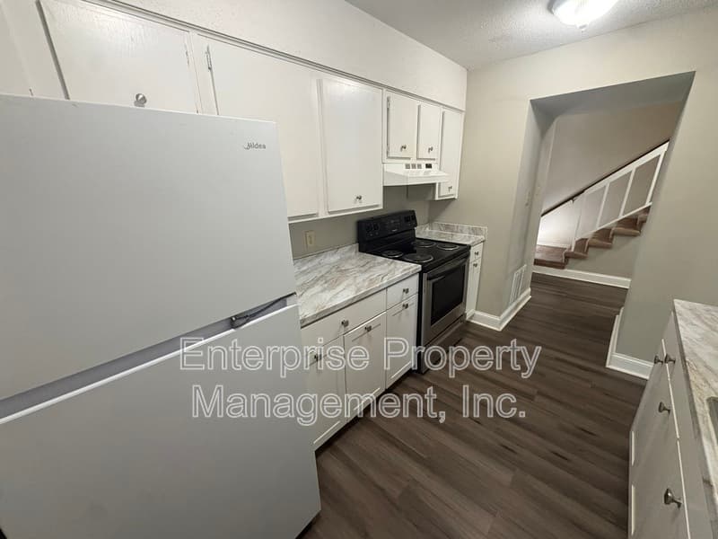 Cordova Condo: 8176 Harley Square
