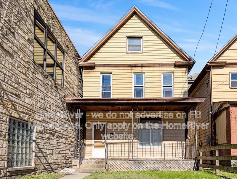 East Pittsburgh Townhome: 521 Bessemer Ave