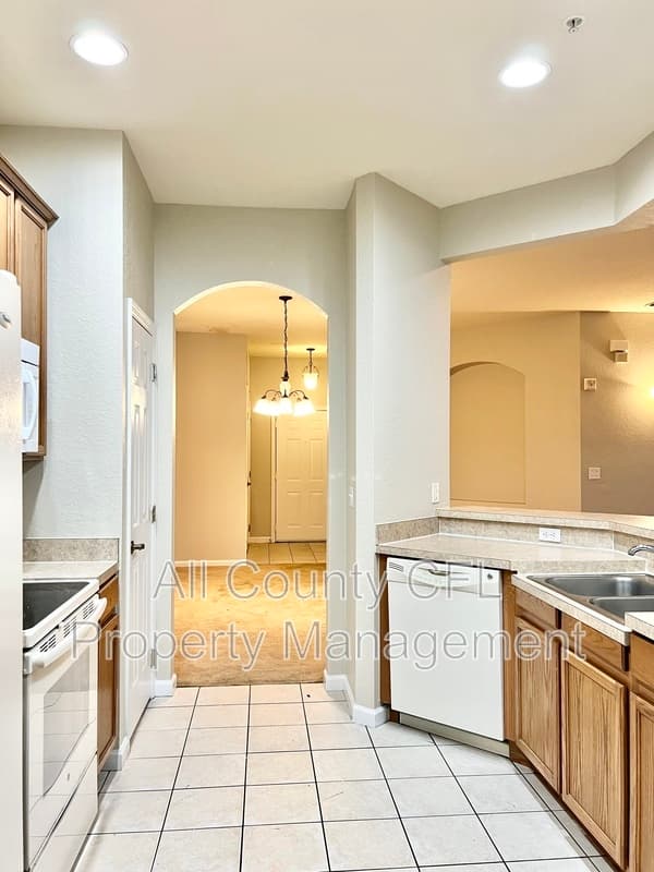 Kissimmee Condo: 3000 Laurel Park Lane